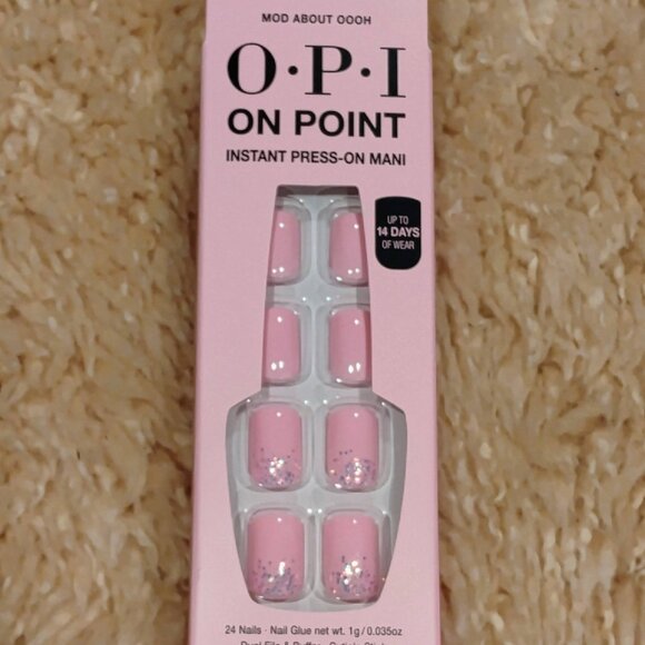 OPI Other - OPI ~~ Mad about OOOH #holidaynails #glitternails